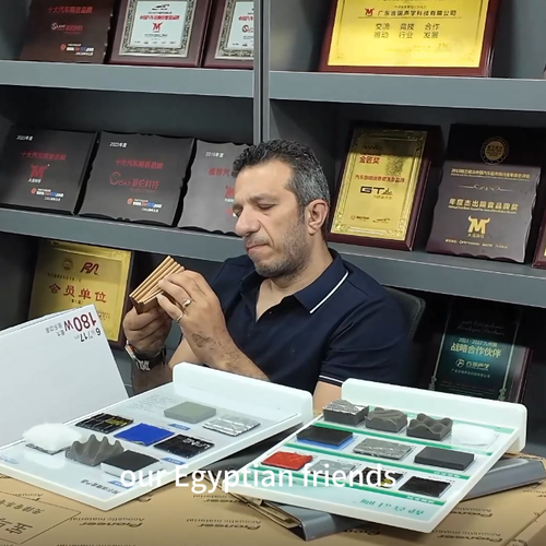 Son şirket haberleri hakkında Mısırlı arkadaşlar Çin'deki en büyük araba ses yalıtımı fabrikasını ziyaret ettiler.