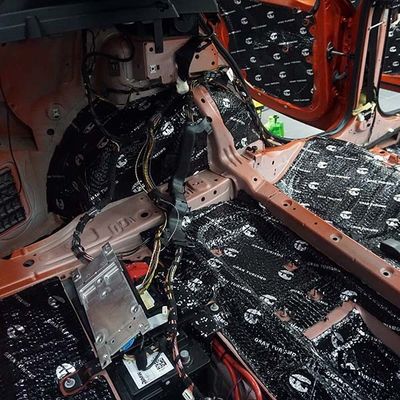 İyi fiyat Lüks Araç Ses Koruyucu Mat Karışık Malzeme Özel Otomobil Ses Koruyucu çevrimiçi